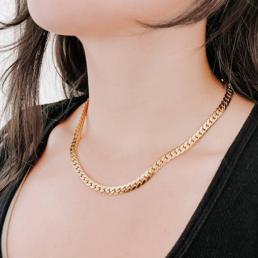 Essential Curb Chain Link Necklace